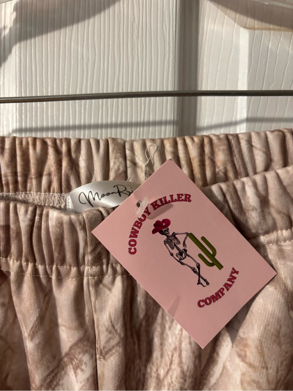 Closet Closing Sale - Moon River Blush Leaf-Print Lounge Pants - Picture 2 of 5